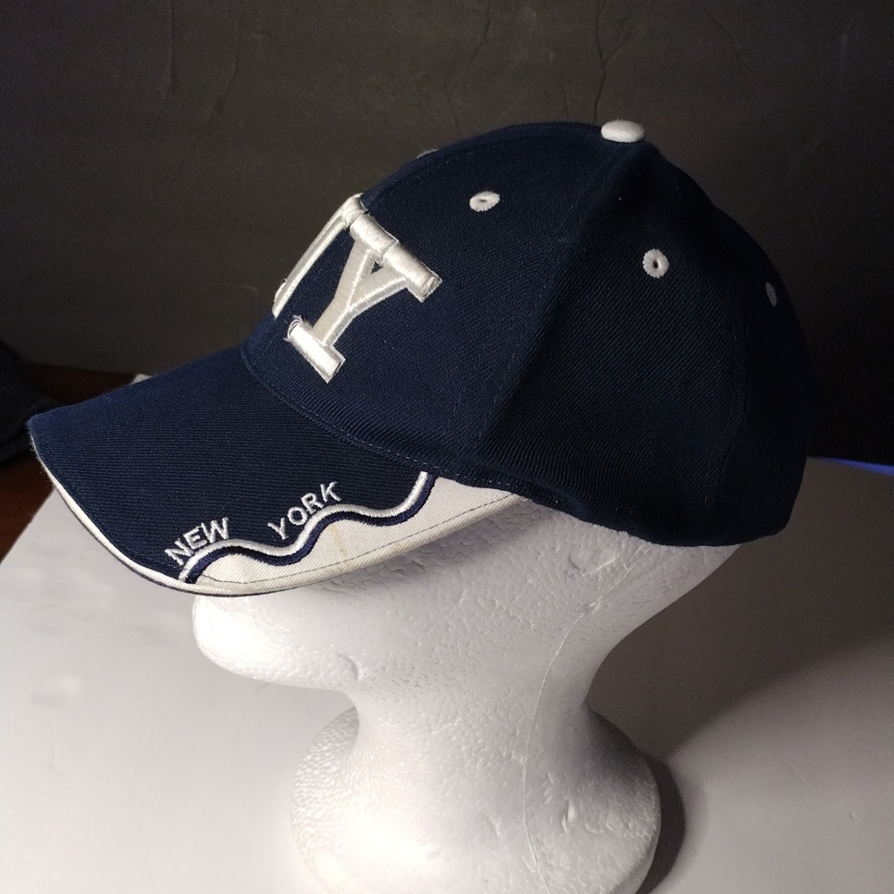 NEW YORK CITY BASEBALL CAP - Picture 2 of 8